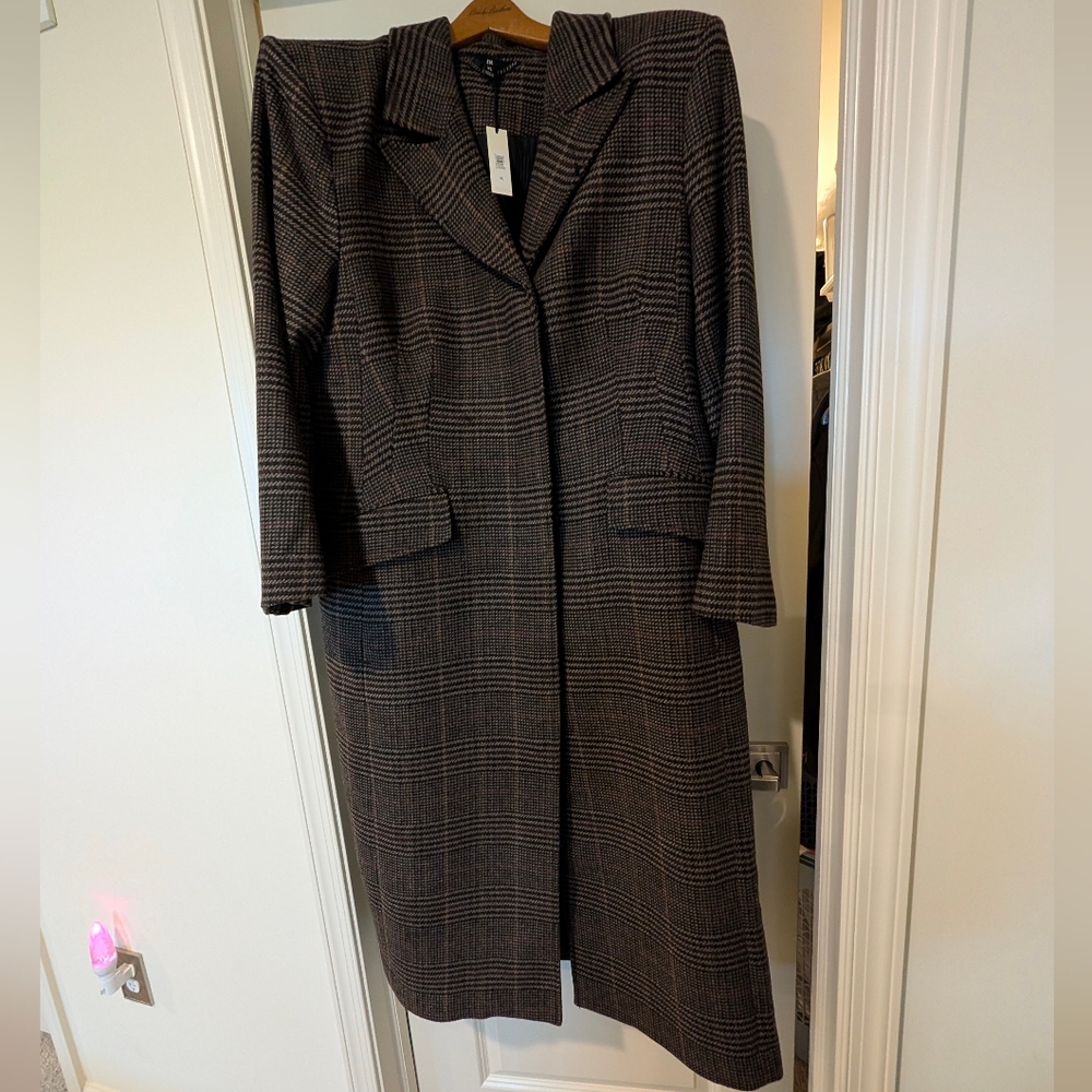 Brand NWT Banana Republic Black, Brown, Tan And Black Winter Coat - Picture 3 of 9